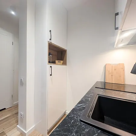 Metrostudio Panska 7 Street * ורשה